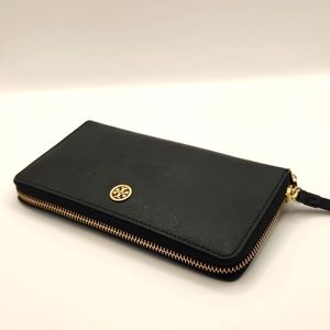 Tory Burch (authentic) Robinson Zip Continental Wallet-Black